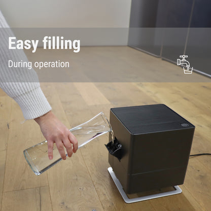 Stadler Form Oskar humidifier can be filled up with fresh water during operation